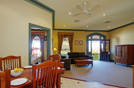 Comfort Resort Alzburg - Accommodation Burleigh 2
