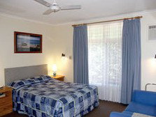 Flying Spur Motel - Accommodation Burleigh 1