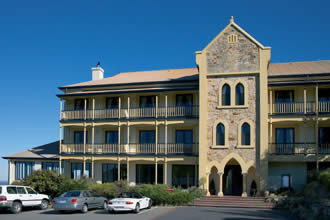 Grand Mercure Mount Lofty House - Accommodation Burleigh 1