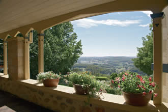 Grand Mercure Mount Lofty House - Accommodation Burleigh 2