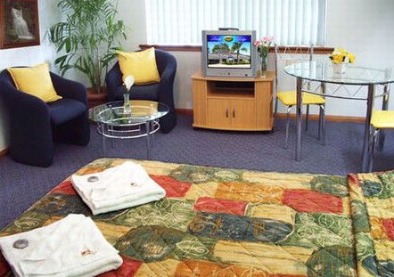 Lindy Lodge Motel And Function Centre - Accommodation Burleigh 0