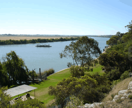 Motel River Bend - Accommodation Burleigh 1