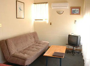 Eastern Town House - Accommodation Burleigh 1