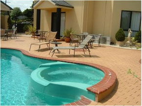 Hopkins House Motel & Apartments - Accommodation Burleigh 6