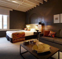 Harbour Rocks Hotel - Accommodation Burleigh