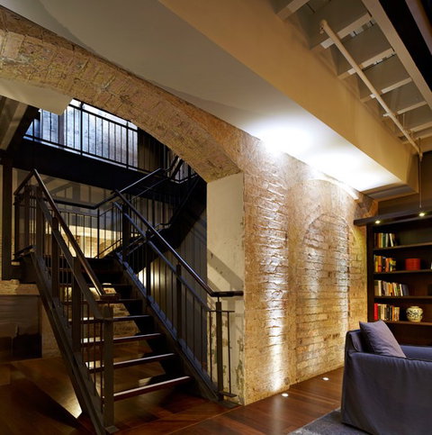 Harbour Rocks Hotel - Accommodation Burleigh 4