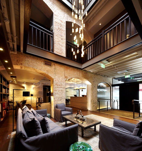 Harbour Rocks Hotel - Accommodation Burleigh 7