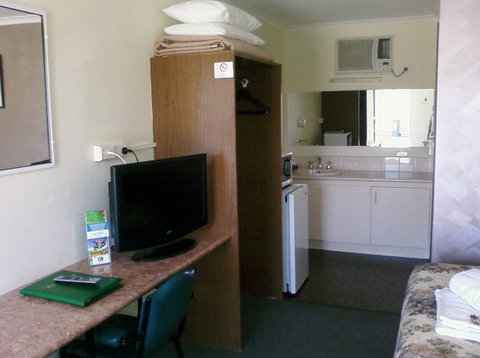 Admella Motel - Accommodation Burleigh 1