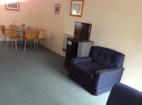 Carnegie Motor Inn And Serviced Apartments - Accommodation Burleigh 1
