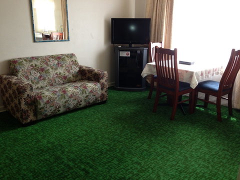 Carnegie Motor Inn And Serviced Apartments - Accommodation Burleigh 3