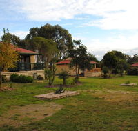 Lakes Entrance Country Cottages - Accommodation Burleigh