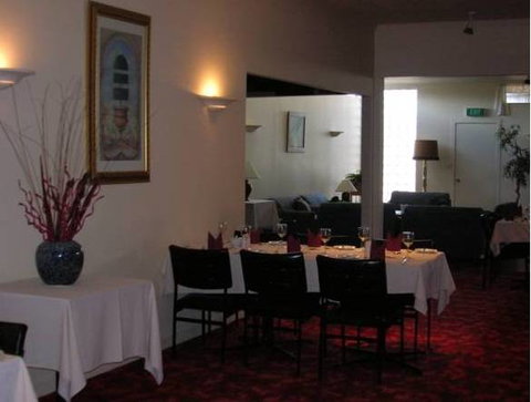 Peninsula Motor Inn And Tyabb Fly Inn - Accommodation Burleigh 2