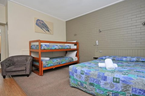 The Elm Motel - Accommodation Burleigh 3