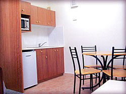 Pioneer Way Motel - Accommodation Burleigh 2