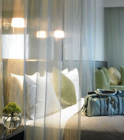 Royce Hotel - Accommodation Burleigh 1