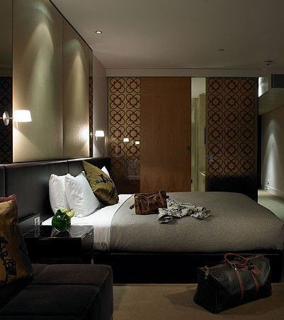 Royce Hotel - Accommodation Burleigh 2