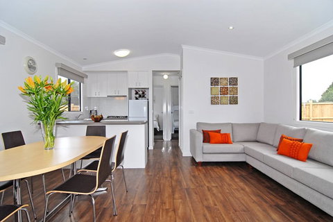 Ocean Grove Motor Inn - Accommodation Burleigh 1