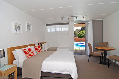 Ocean Grove Motor Inn - Accommodation Burleigh 3