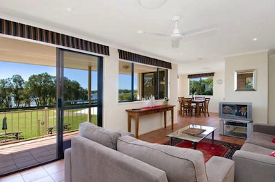 Cayman Quays - Accommodation Burleigh 6