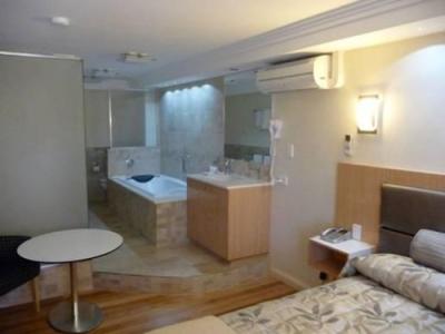 Indian Ocean Hotel - Accommodation Burleigh 1