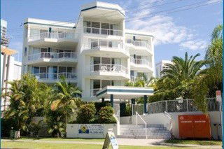 Santa Anne By The Sea - Accommodation Burleigh 4