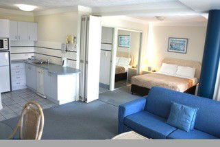Santa Anne By The Sea - Accommodation Burleigh 7
