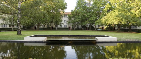 University House - Accommodation Burleigh 3