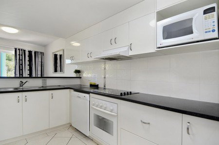 White Crest Luxury Apartments - Accommodation Burleigh 3