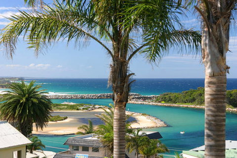 Whale Motor Inn - Accommodation Burleigh 2