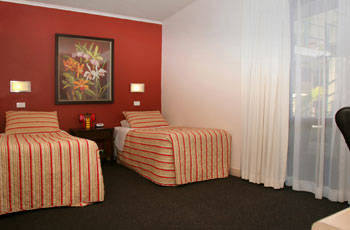 Whale Motor Inn - Accommodation Burleigh 5