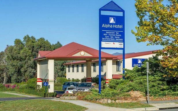Greenway ACT Accommodation Burleigh
