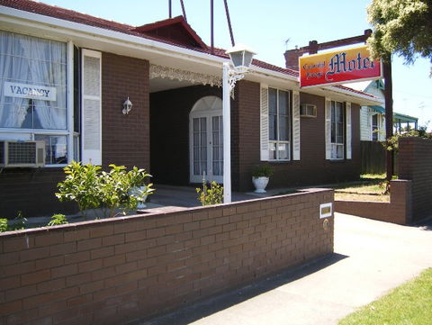 Colonial Lodge Motel - Accommodation Burleigh 0
