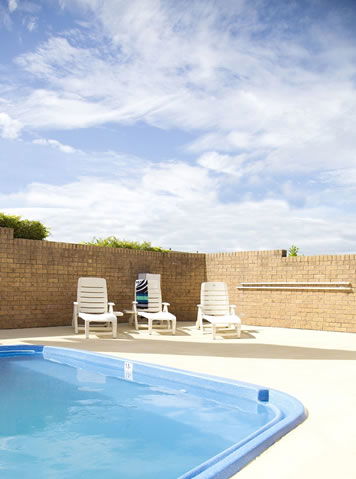 Cumberland Motor Inn - Accommodation Burleigh 3