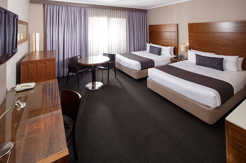 Quality Hotel Dickson - Accommodation Burleigh 1