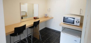 Comfort Inn The International - Accommodation Burleigh 5