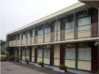 Beach Motor Inn - Accommodation Burleigh 1