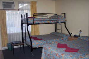 Beach Motor Inn - Accommodation Burleigh 5