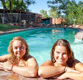 Toddy's Backpackers Resort - Accommodation Burleigh 1