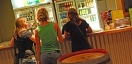 Toddy's Backpackers Resort - Accommodation Burleigh 3