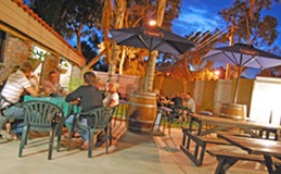 Toddy's Backpackers Resort - Accommodation Burleigh 4