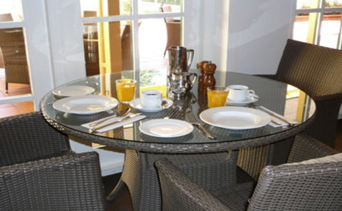 Hotel Kurrajong - Accommodation Burleigh 1