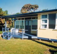 Eskavy Beach House - Accommodation Burleigh