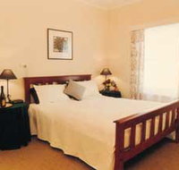 The Farm House - Accommodation Burleigh