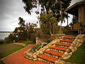 Ulonga Lodge - Accommodation Burleigh 0