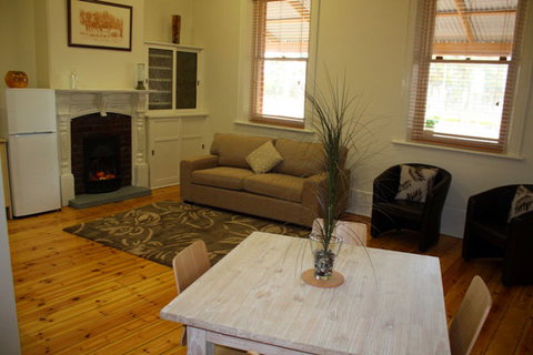 Clydesdale Cottage B&B - Accommodation Burleigh 1