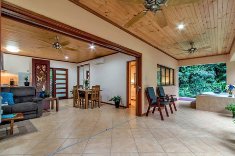 Platypus Springs Rainforest Retreat - Accommodation Burleigh 16