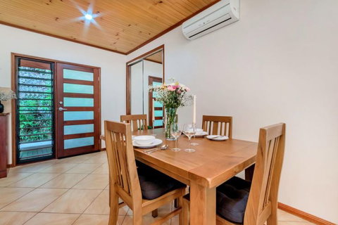 Platypus Springs Rainforest Retreat - Accommodation Burleigh 17