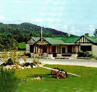 Pub in the Paddock - Accommodation Burleigh