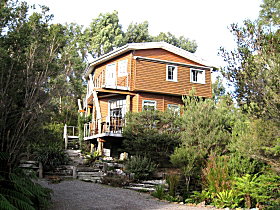Piners Loft - The - Accommodation Burleigh 0