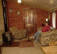 Colonial Cottages of Ross - Historic Hudson Cottage - Accommodation Burleigh